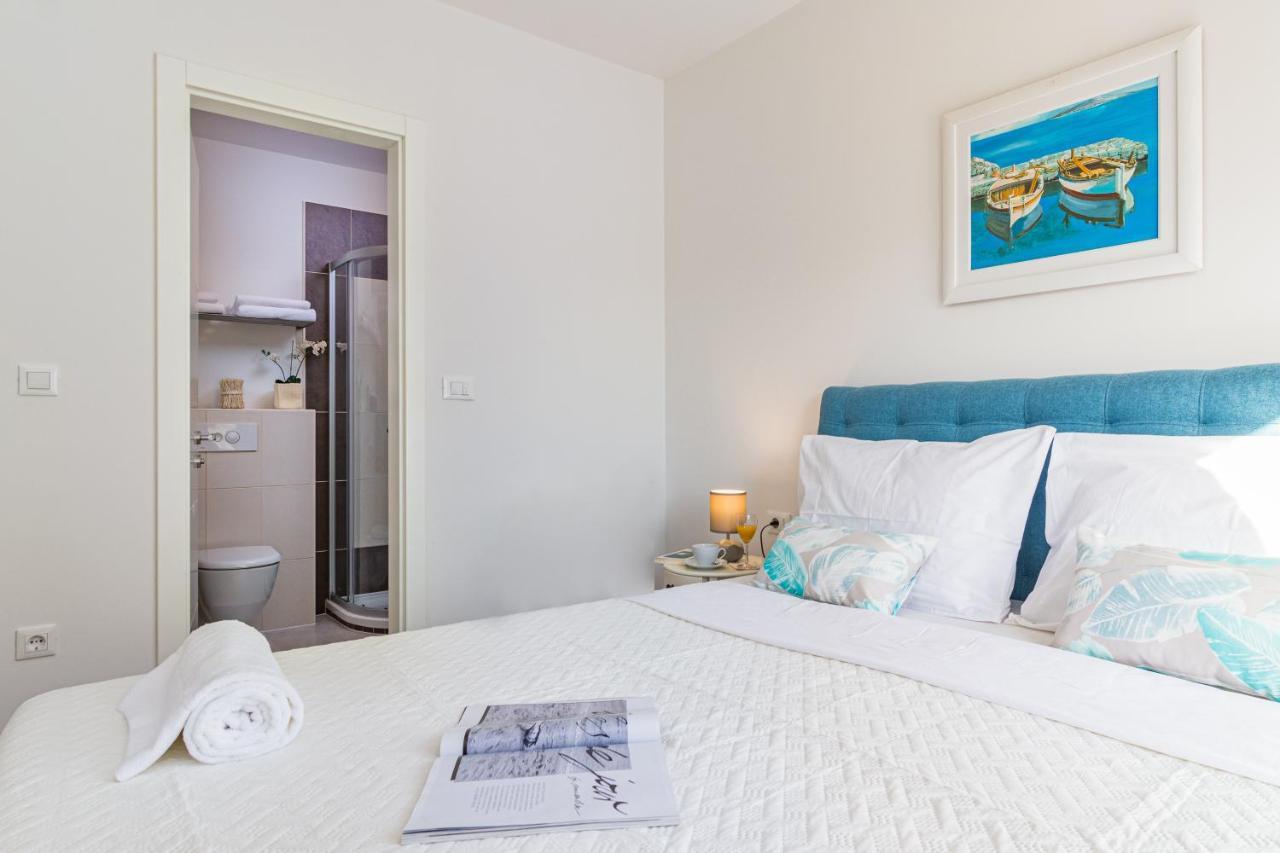 Lovely Istrian Apartment With A Private Swimming Pool And A Charming Garden Banjole Bagian luar foto